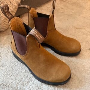 Blundstone Boots #1466 in “Crazy Horse”